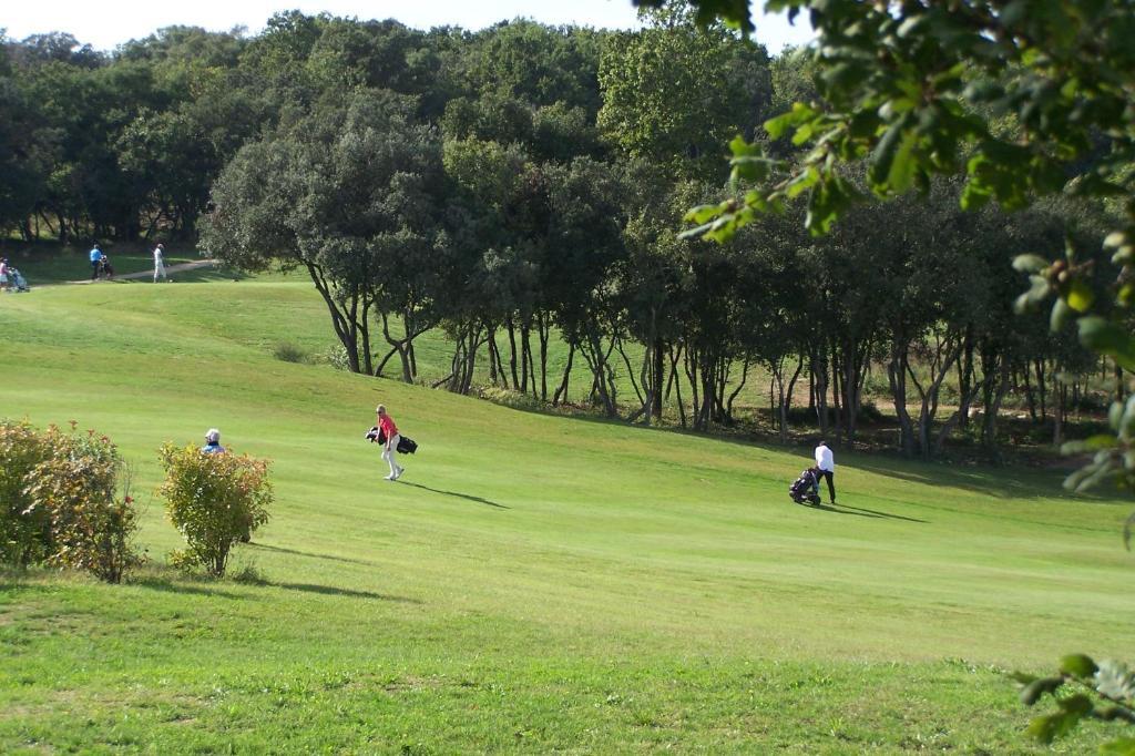 الشقق الفندقية بيوتفي  Appartea Golf Side المظهر الخارجي الصورة